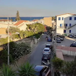 https://stella-marina-bed-and-breakfast-sul-mare.sicilyhotelsitaly.net