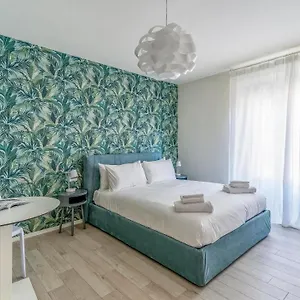 Italianway - The B Village New Milán