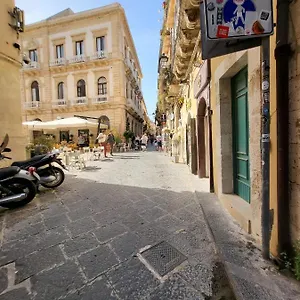 https://casa-giulia-syracuse.sicilyhotelsitaly.net