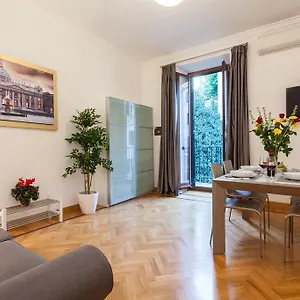Vatican Loris House Roma