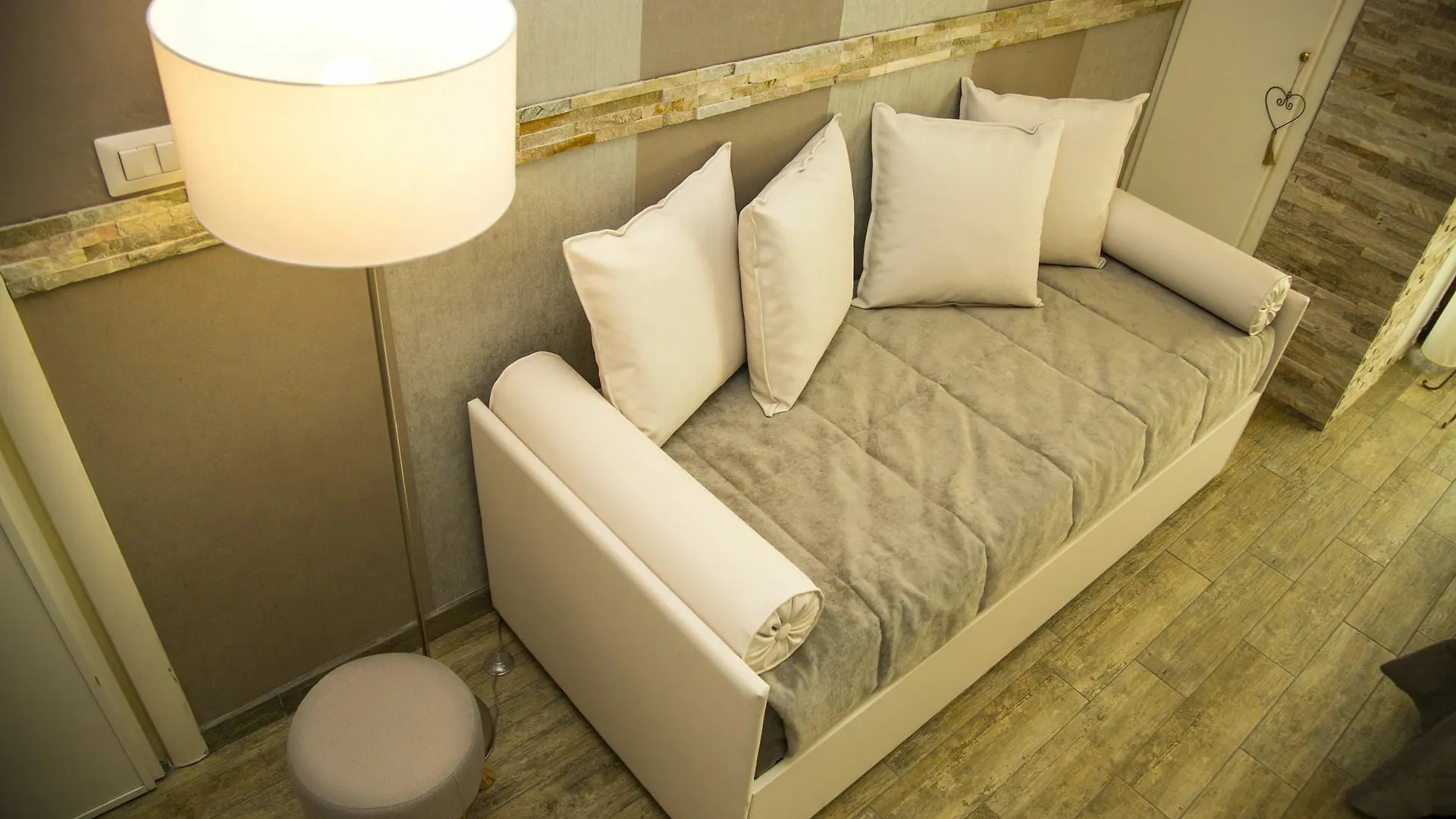 Гостевой дом Santamaria Inn Рим