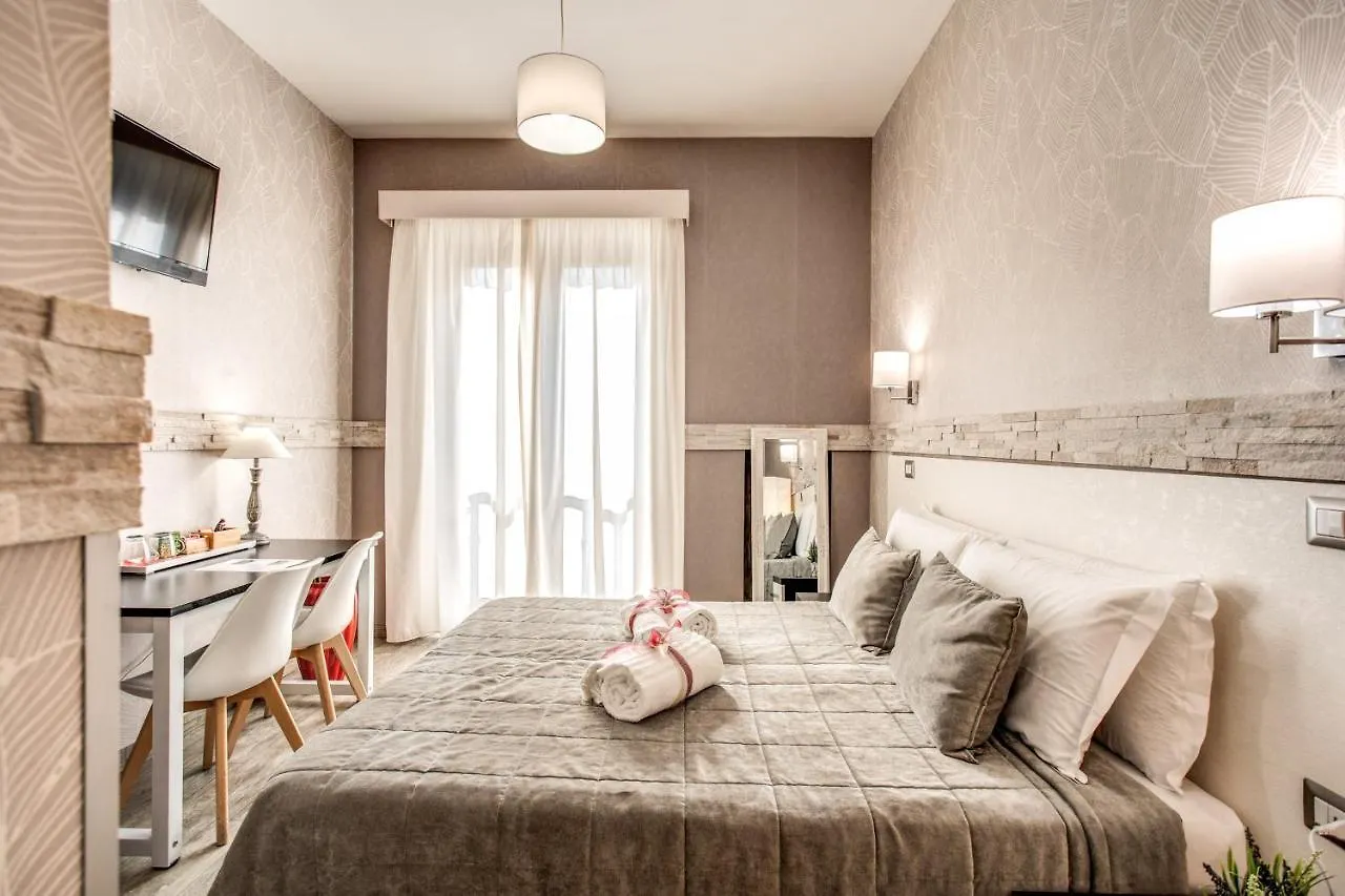 Santamaria Inn Rome Italy